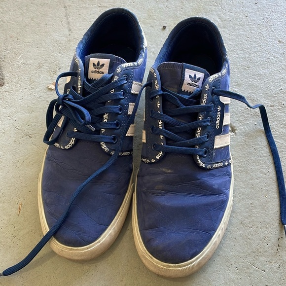 adidas Other - Adidas men’s blue sneakers - size 8